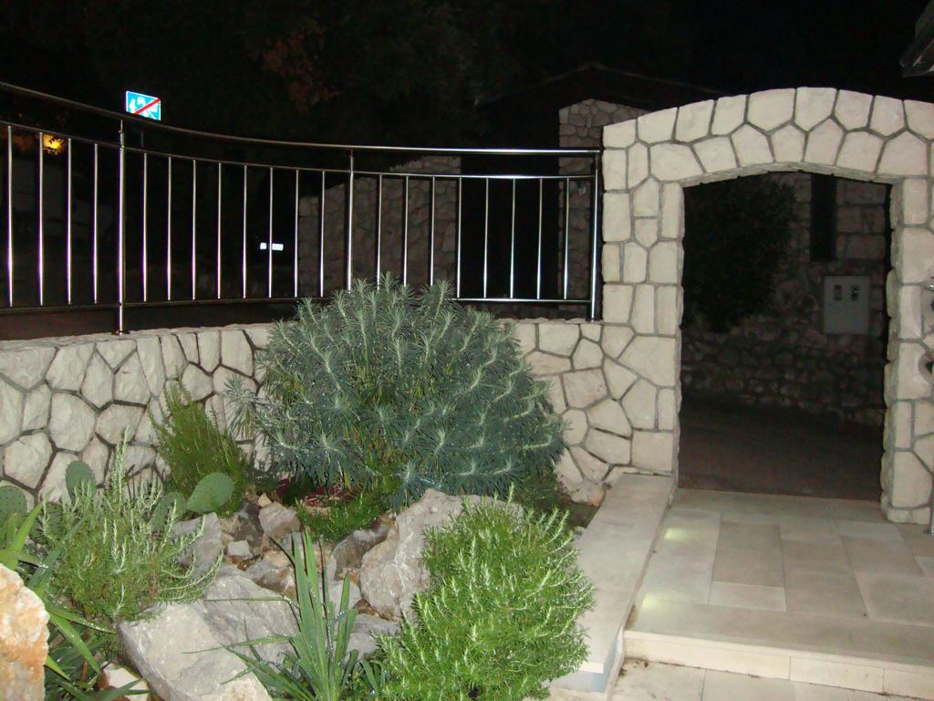 Apartments Ilona Novi Vinodolski Exterior photo